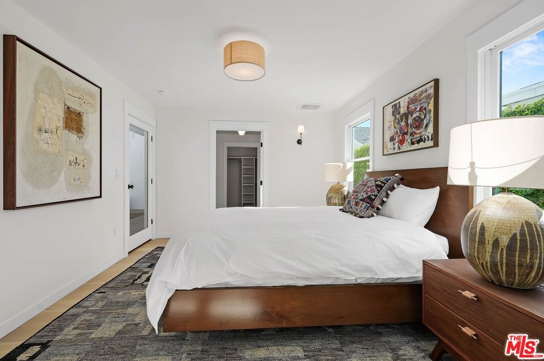 2831 Virginia Rd, Los Angeles CA  90016-3627 exterior