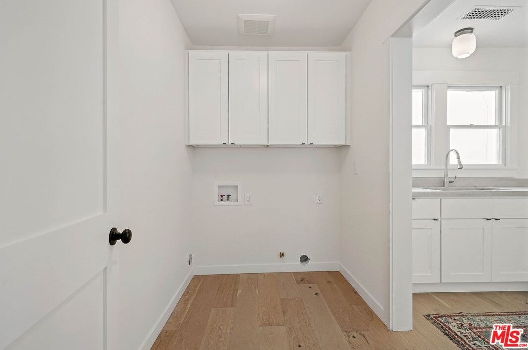 2831 Virginia Rd, Los Angeles CA  90016-3627 exterior