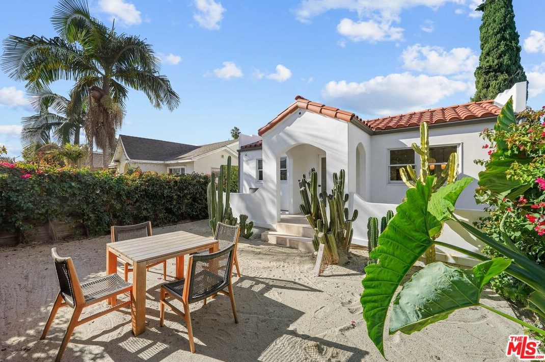 2831 Virginia Rd, Los Angeles, CA 90016-3626