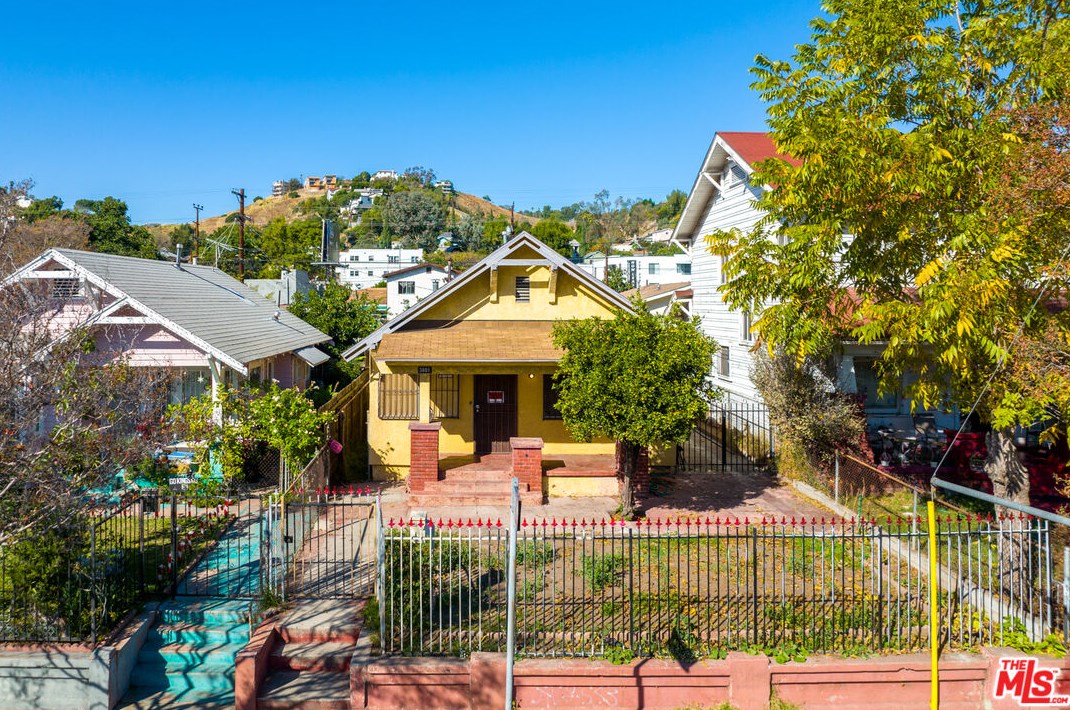 3601 Arroyo Seco Ave, Los Angeles, CA 90065-2407
