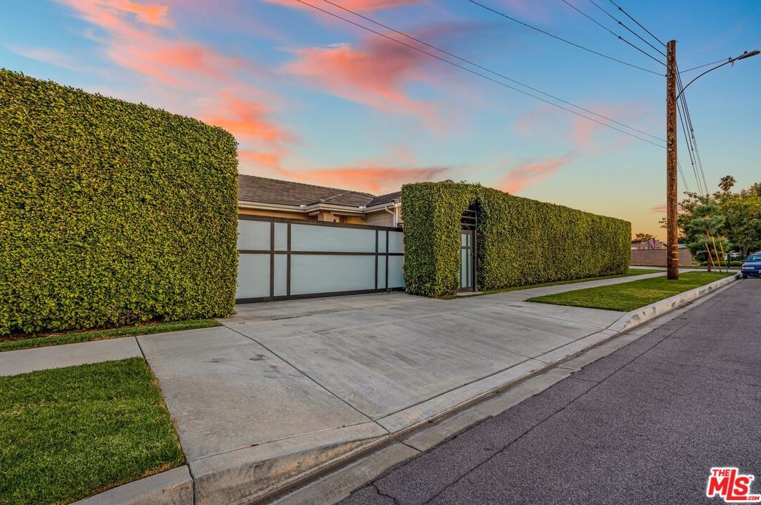 1112 W Badillo St, Covina, CA 91722