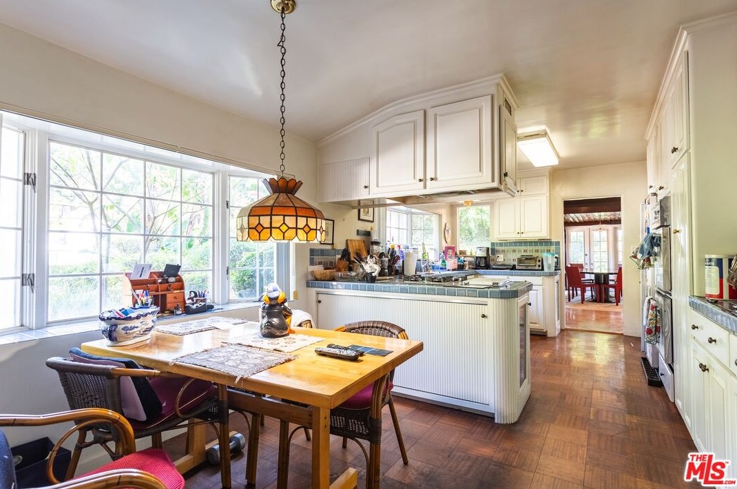 8819 Evanview Dr, Los Angeles CA  90069-1328 exterior