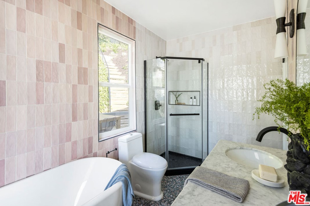 3631 Amesbury Rd, Los Angeles CA  90027-1303 exterior