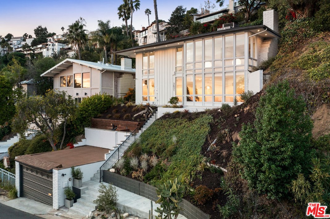 3631 Amesbury Rd, Los Angeles CA  90027-1303 exterior
