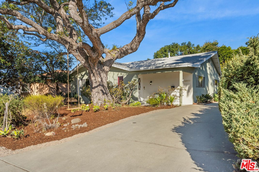 6211 78th St, Los Angeles, CA 90045-2903