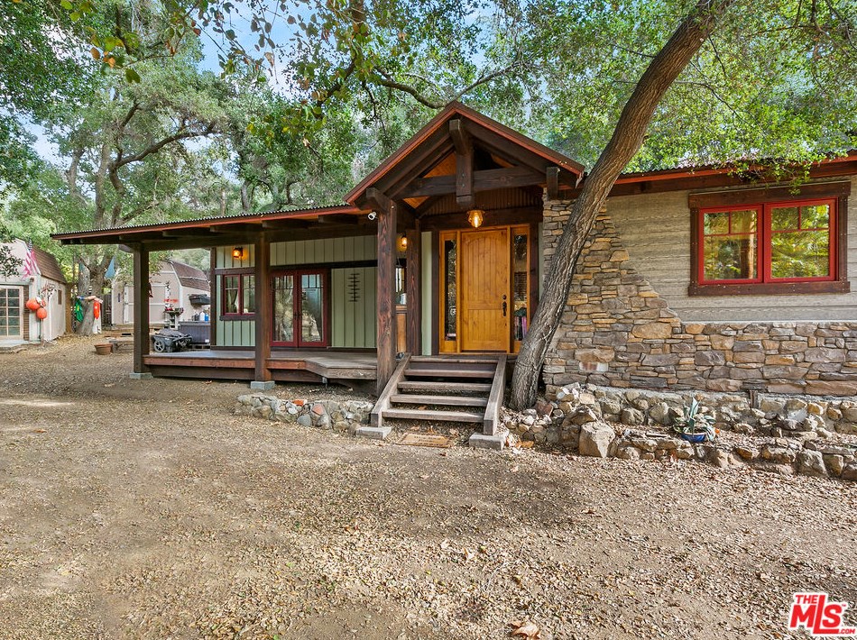 25643 Timpangos Dr, Calabasas, CA 91302-2163