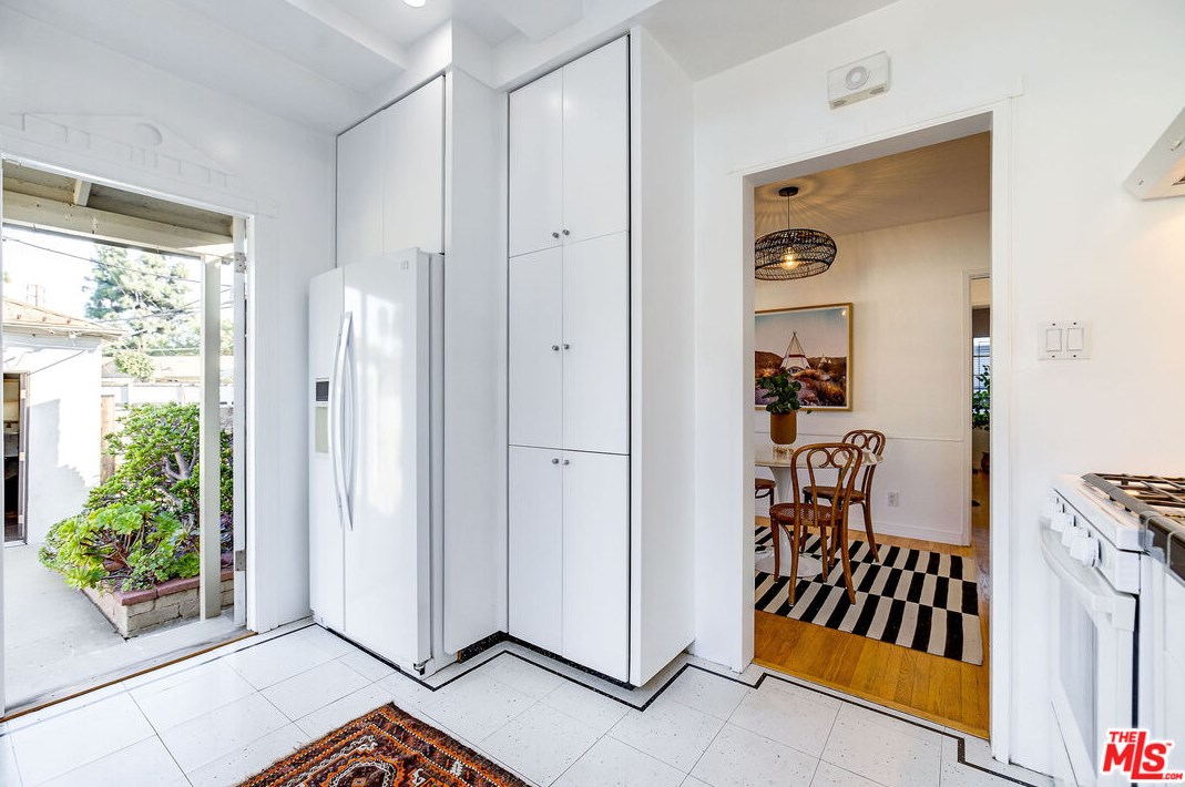 11358 Hannum Ave, Los Angeles CA  90230-6129 exterior