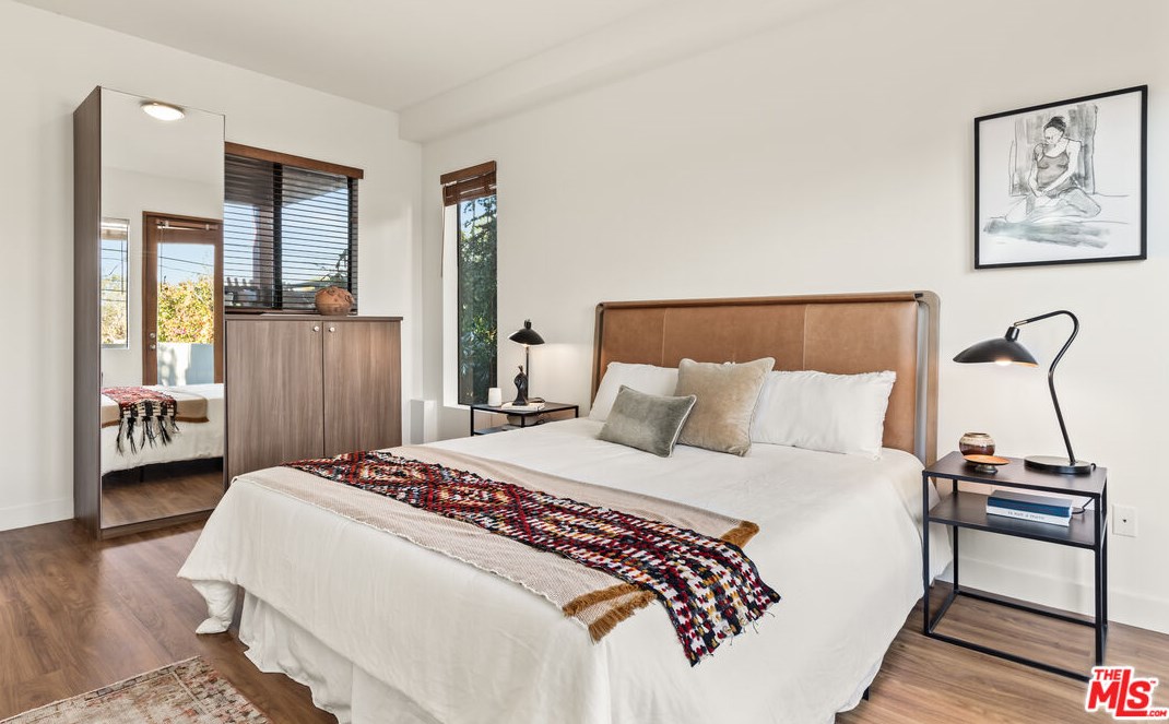 11959 Charnock Rd, Los Angeles CA  90066-2843 exterior
