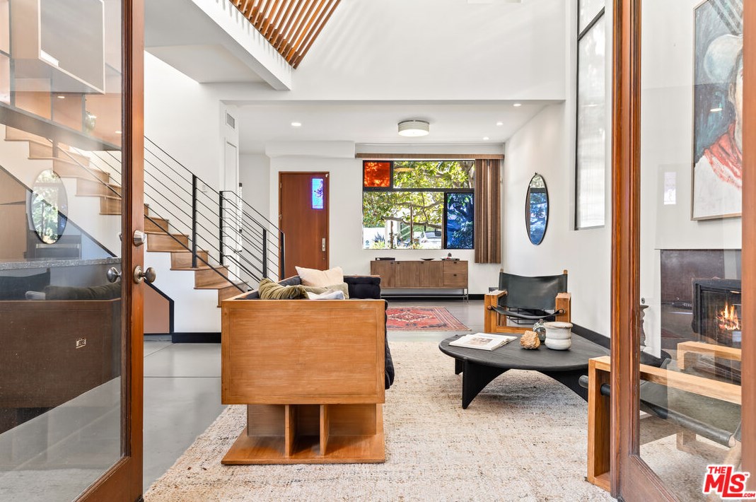 11959 Charnock Rd, Los Angeles CA  90066-2843 exterior