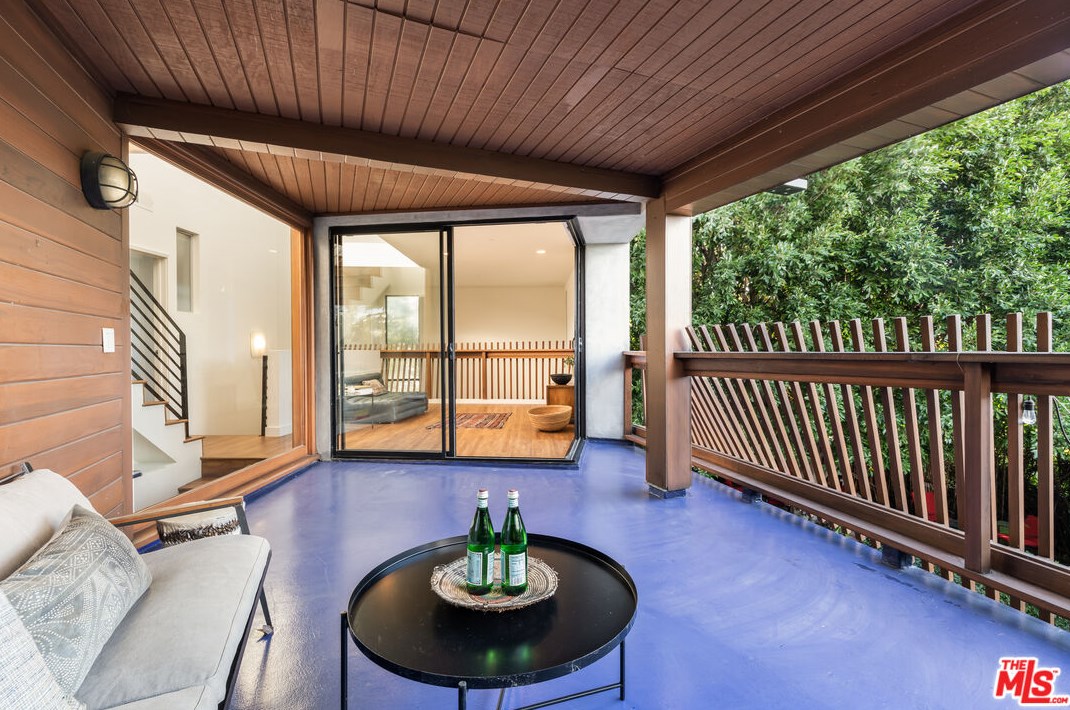 11959 Charnock Rd, Los Angeles CA  90066-2843 exterior