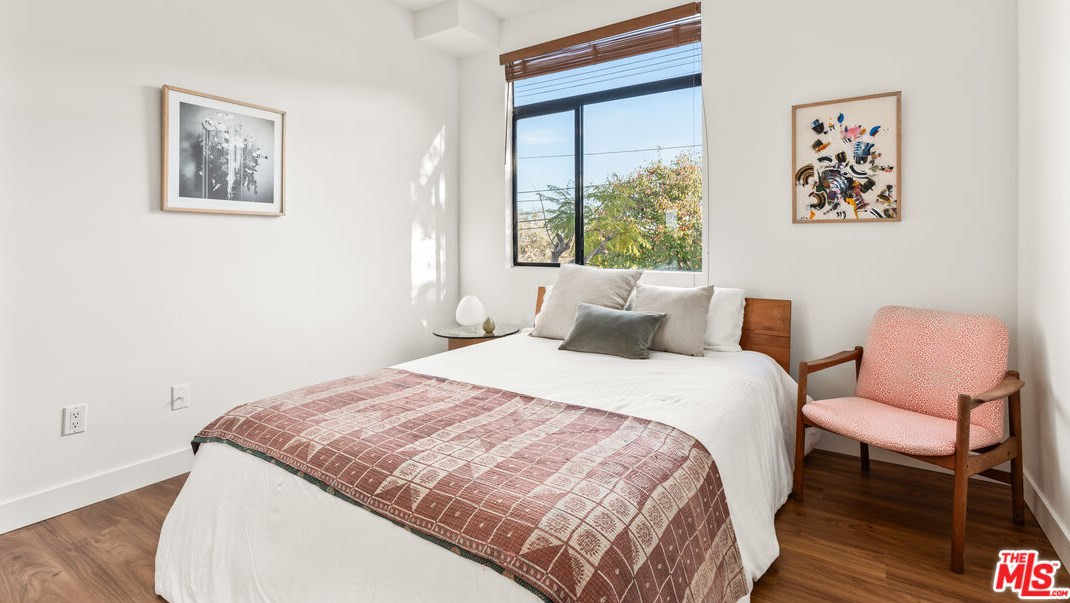 11959 Charnock Rd, Los Angeles CA  90066-2843 exterior