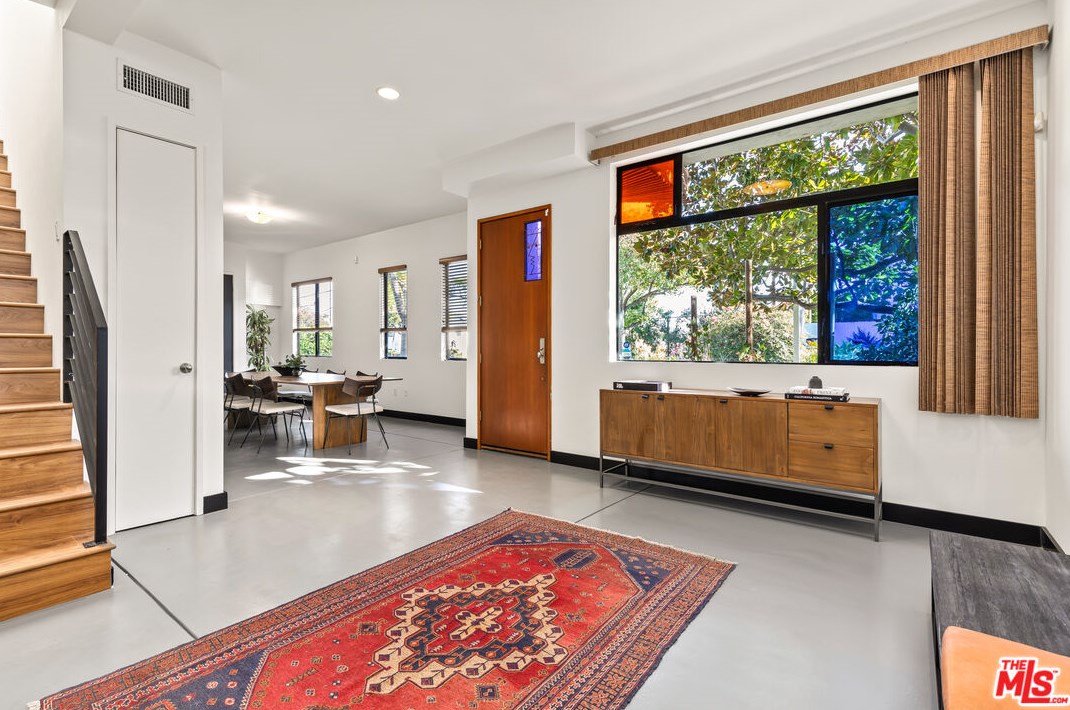 11959 Charnock Rd, Los Angeles CA  90066-2843 exterior