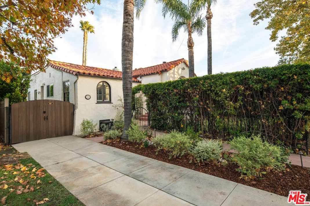 4140 Bakman Ave, North Hollywood, CA 91602