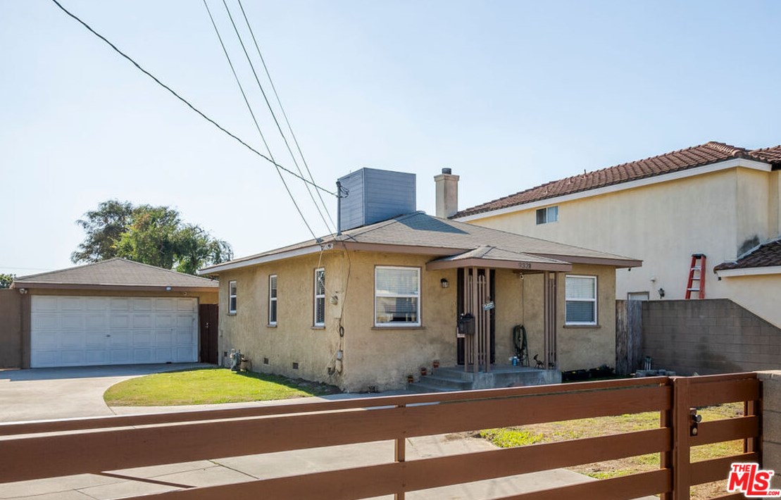 9320 Oak St, Bellflower, CA 90706