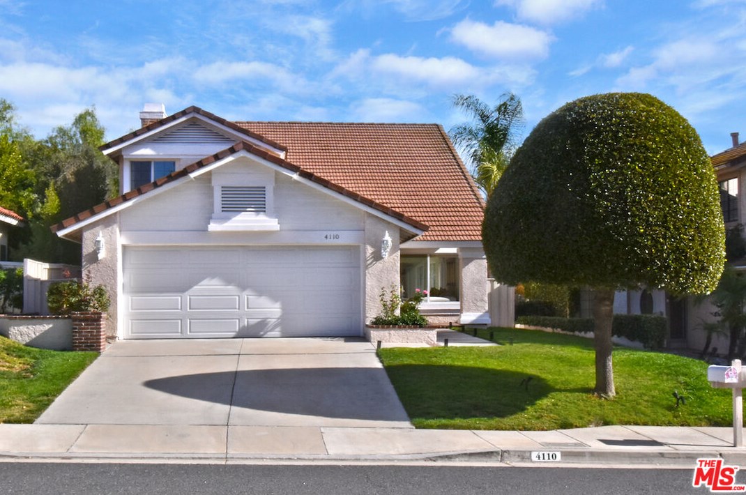 4110 Lost Springs Dr, Calabasas, CA 91301