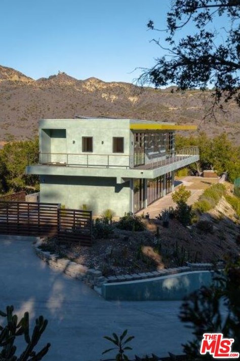 27349 Old Chimney Rd, Malibu, CA 90265
