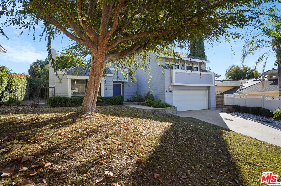 22526 Jameson Dr, Calabasas, CA 91302-5852
