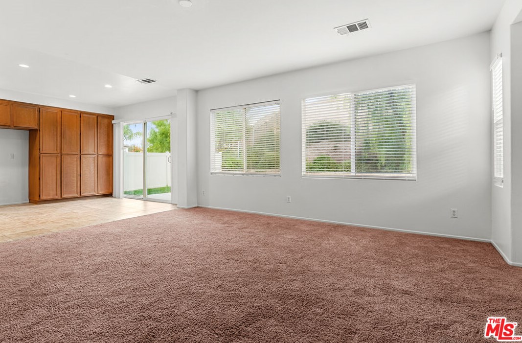28921 Avalon Ave, Moreno Valley CA  92555-7056 exterior