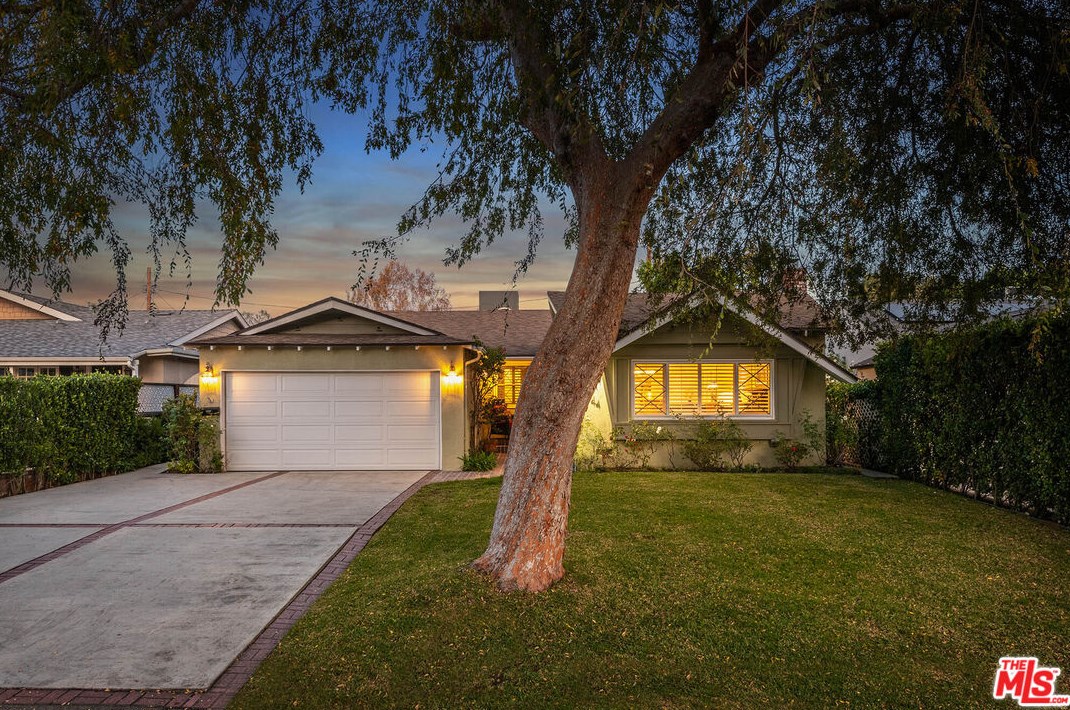 4944 Ledge Ave, North Hollywood, CA 91601
