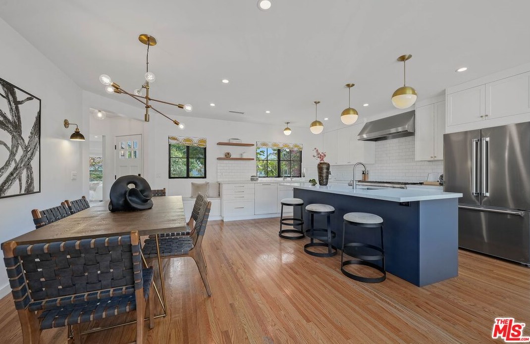 1733 Holt Ave, Los Angeles CA  90035-4305 exterior
