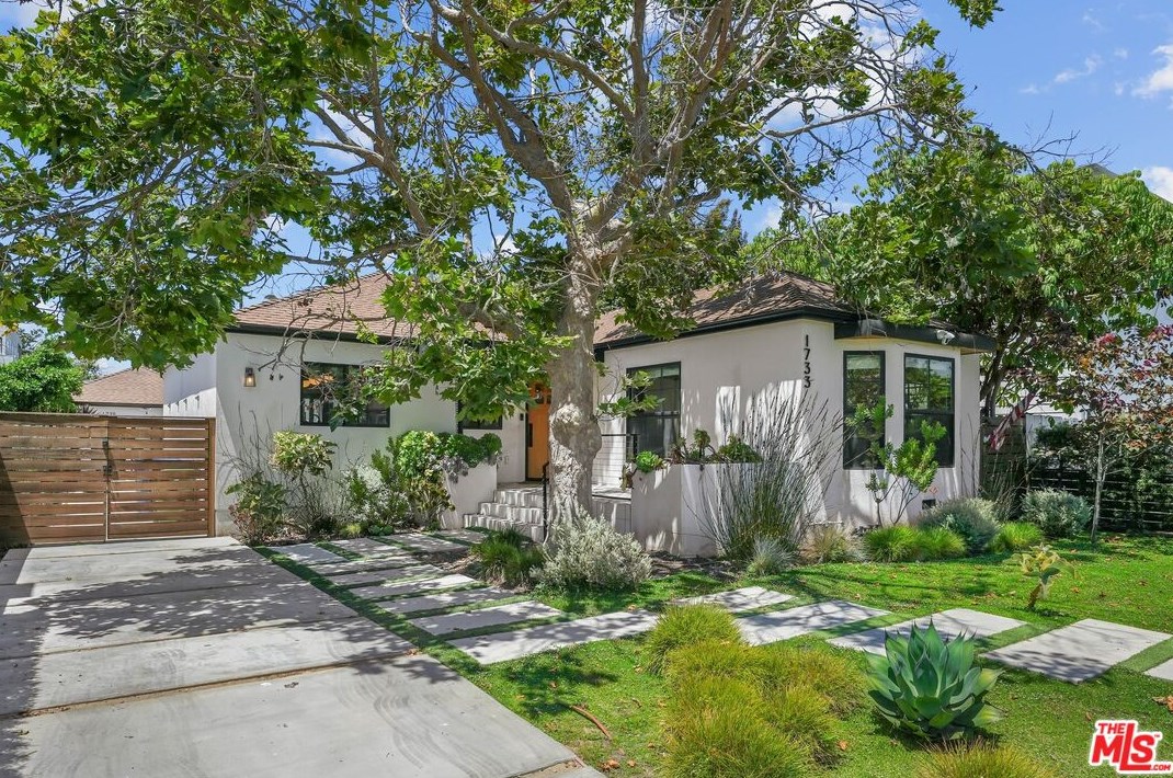 1733 Holt Ave, Los Angeles CA  90035-4305 exterior