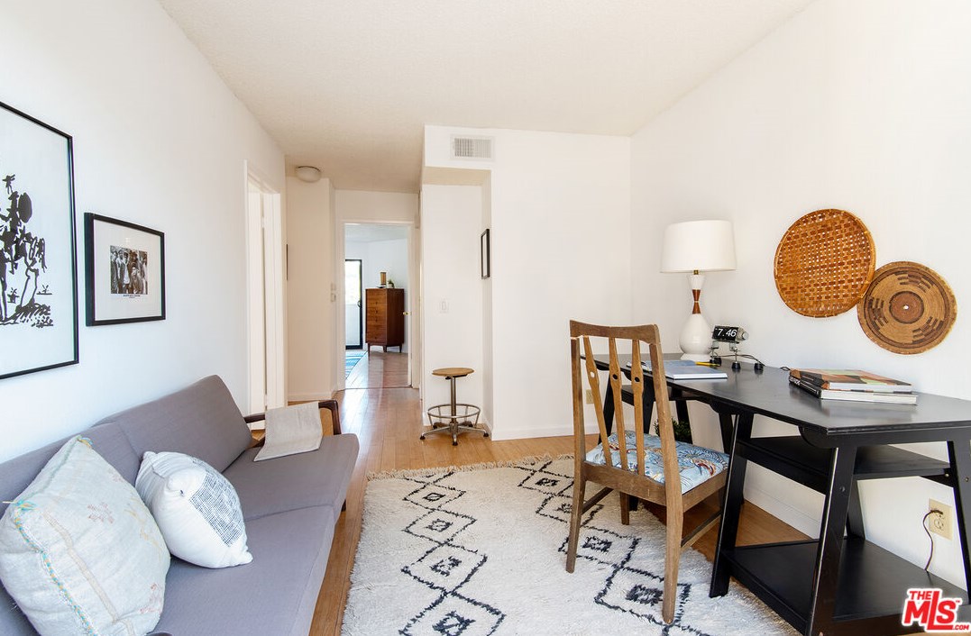 1890 Alvarado St, Los Angeles CA  90026-1780 exterior