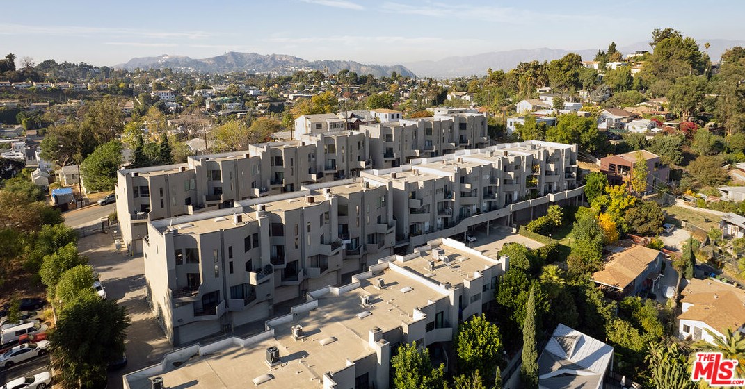 1890 Alvarado St, Los Angeles CA  90026-1780 exterior