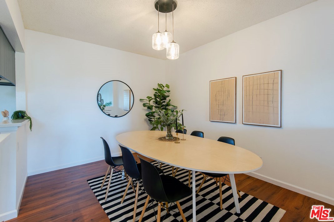 1890 Alvarado St, Los Angeles CA  90026-1780 exterior