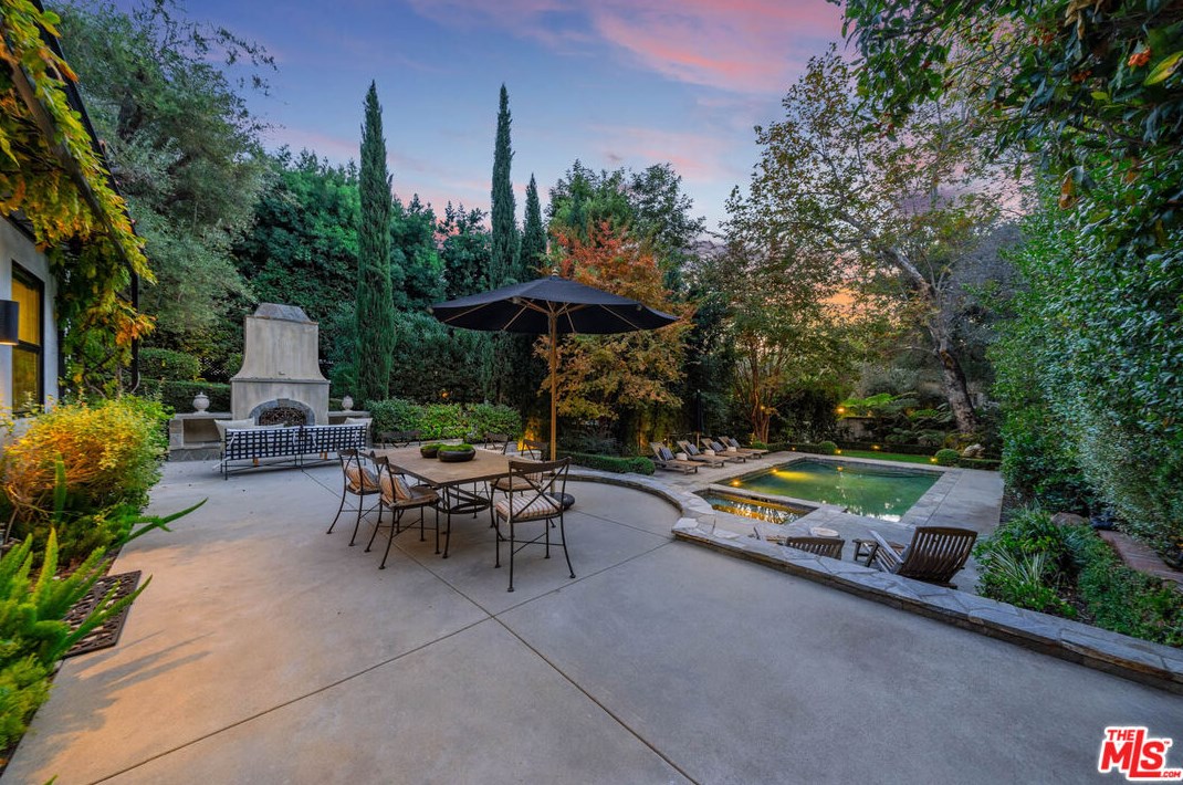 760 San Rafael Ave, Pasadena, CA 91105-2325