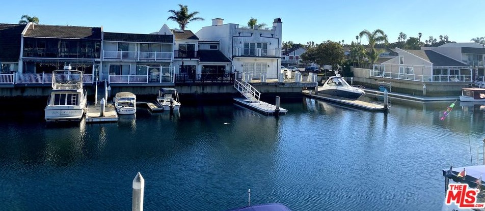 4510 Gateshead Bay, Oxnard CA  93035-3706 exterior