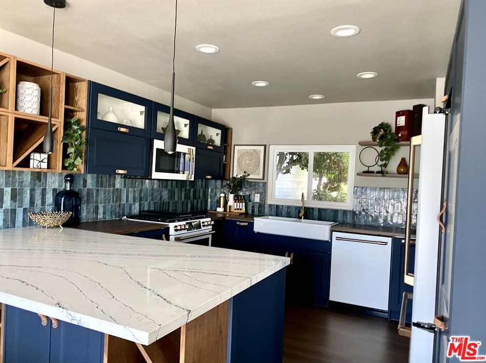 4510 Gateshead Bay, Oxnard CA  93035-3706 exterior