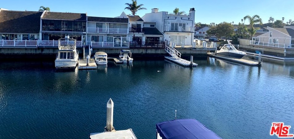 4510 Gateshead Bay, Oxnard CA  93035-3706 exterior