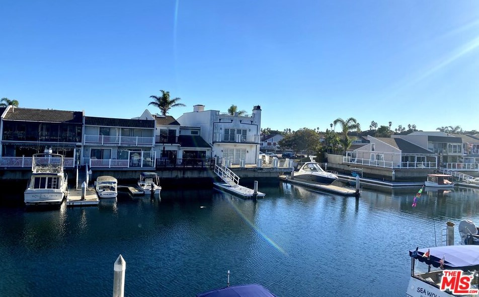 4510 Gateshead Bay, Oxnard CA  93035-3706 exterior