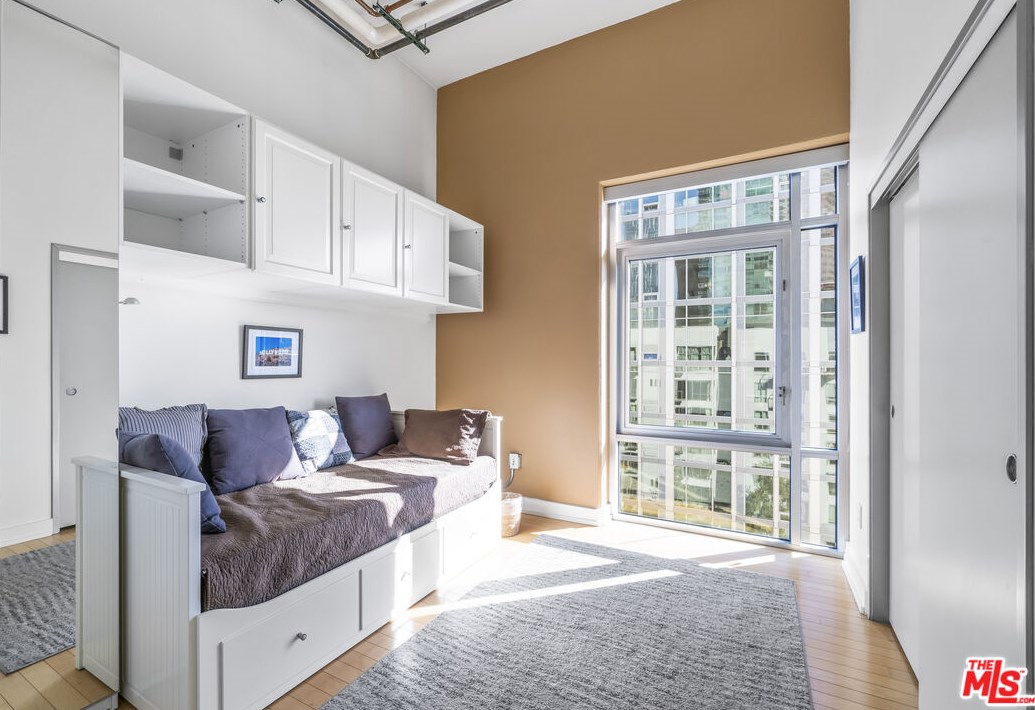 645 W 9th St #727, Los Angeles, CA 90015