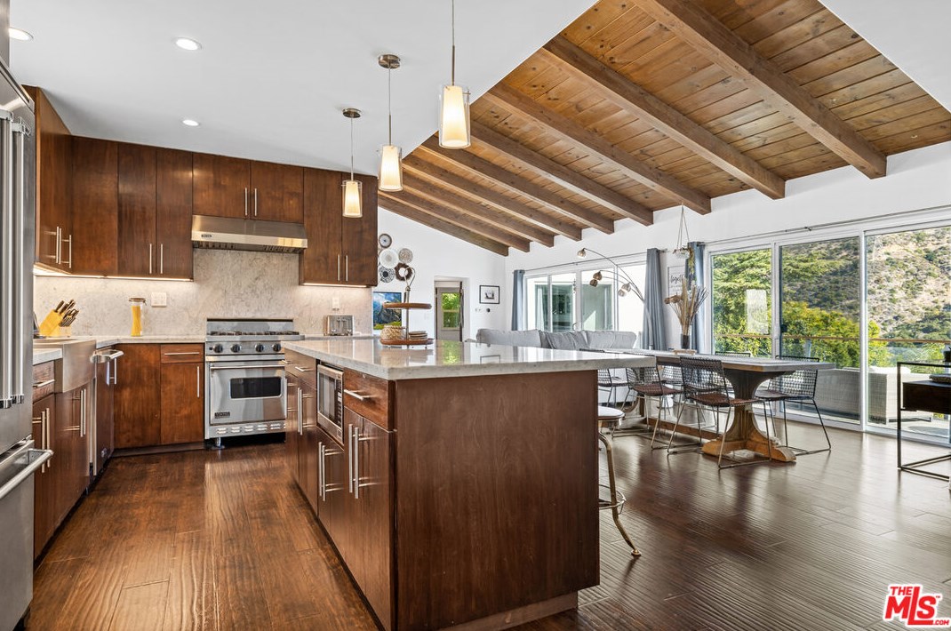 3476 Troy Dr, Los Angeles CA  90068-1436 exterior