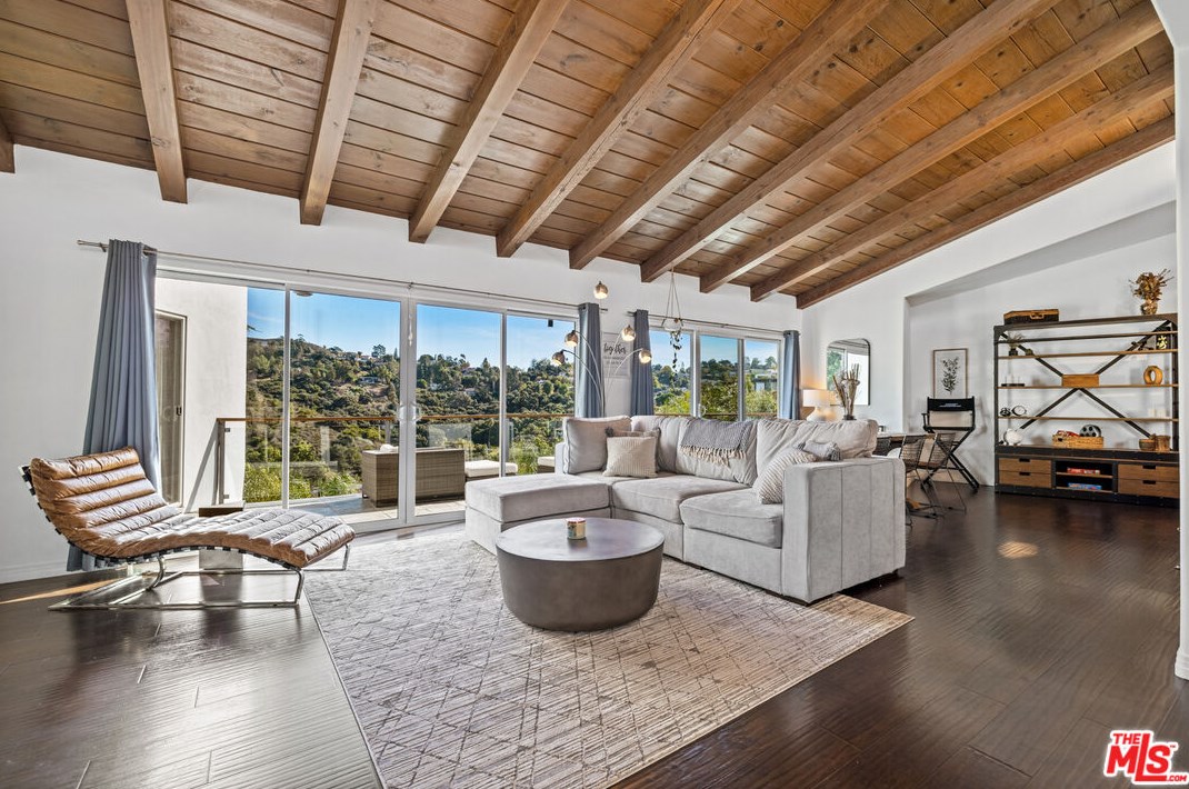 3476 Troy Dr, Los Angeles CA  90068-1436 exterior