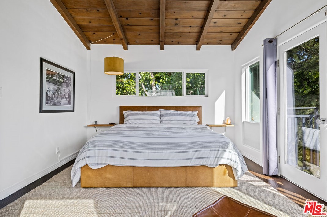 3476 Troy Dr, Los Angeles CA  90068-1436 exterior