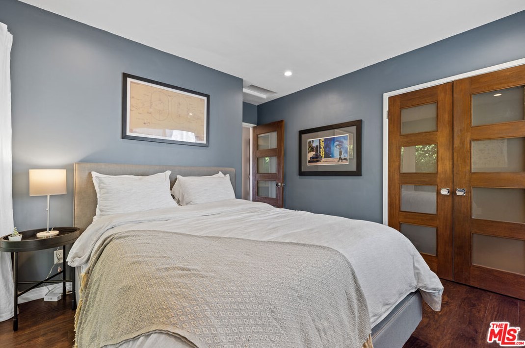 3476 Troy Dr, Los Angeles CA  90068-1436 exterior