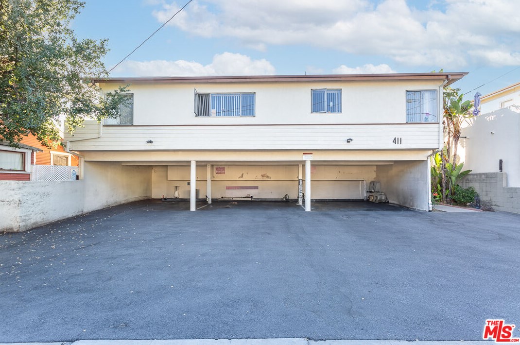 411 Naranja Dr, Glendale, CA 91206