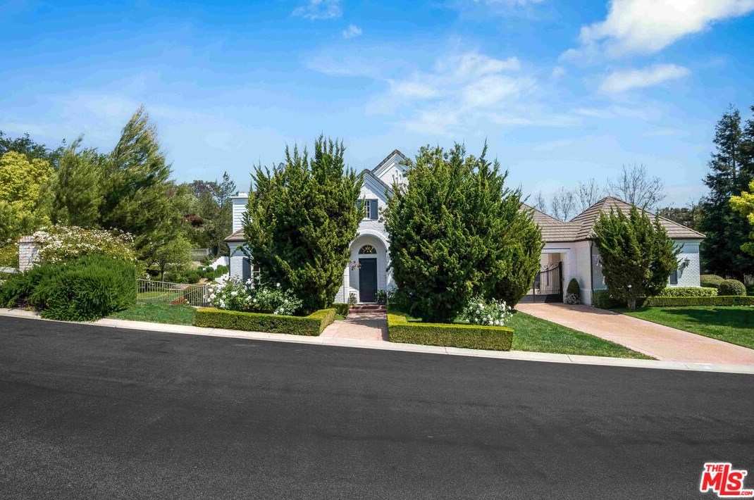 1480 Cheviot Hills Ct, Thousand Oaks, CA 91361-1471