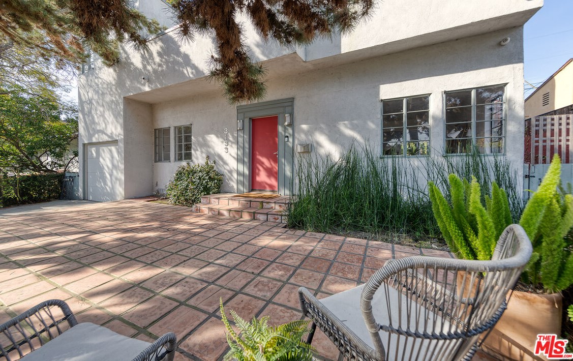 3133 Midvale Ave, Los Angeles, CA 90034-3409