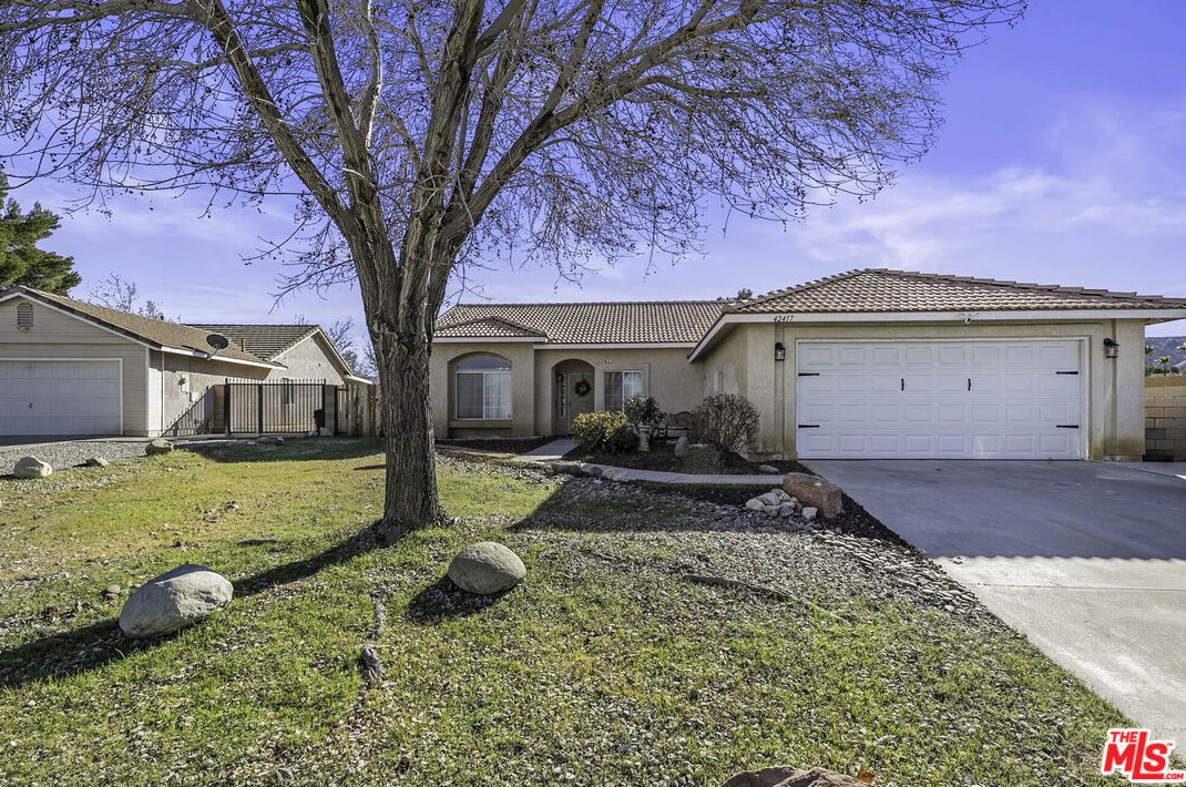 42417 Plains Dr, Lancaster CA  93536-4539 exterior