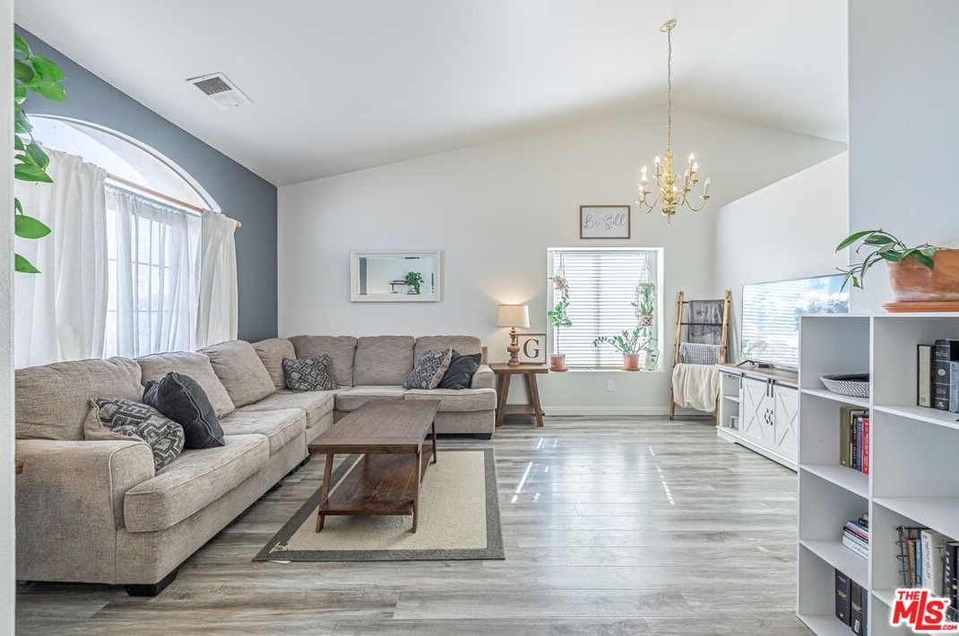 42417 Plains Dr, Lancaster CA  93536-4539 exterior