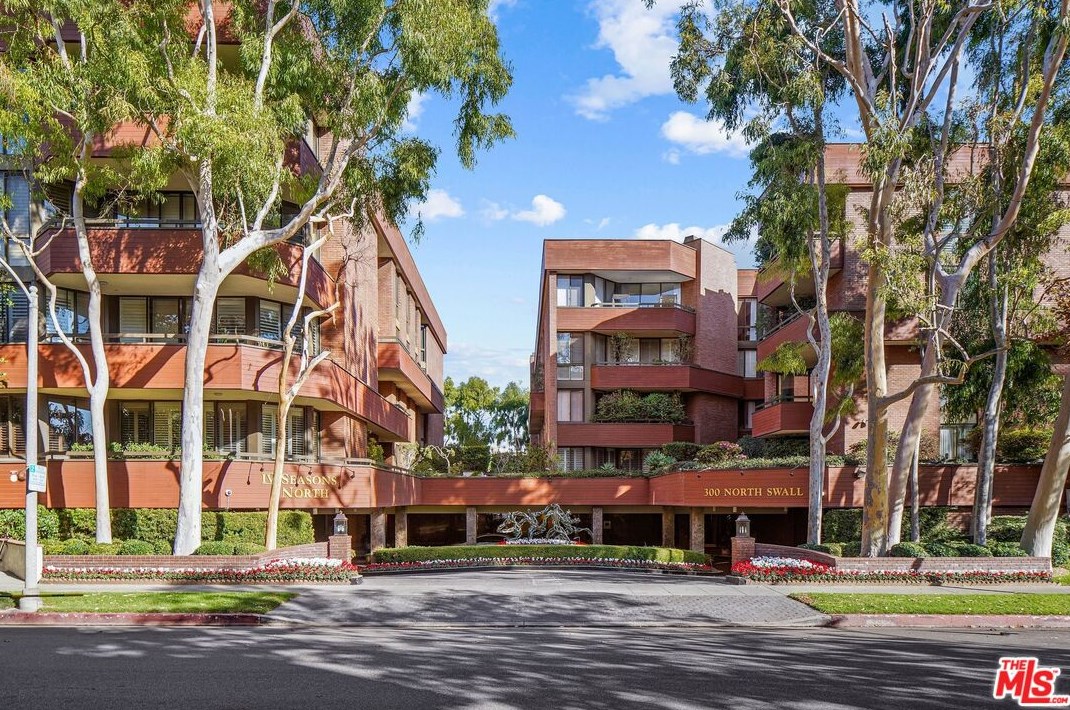 300 N Swall Dr #108, Beverly Hills, CA 90211