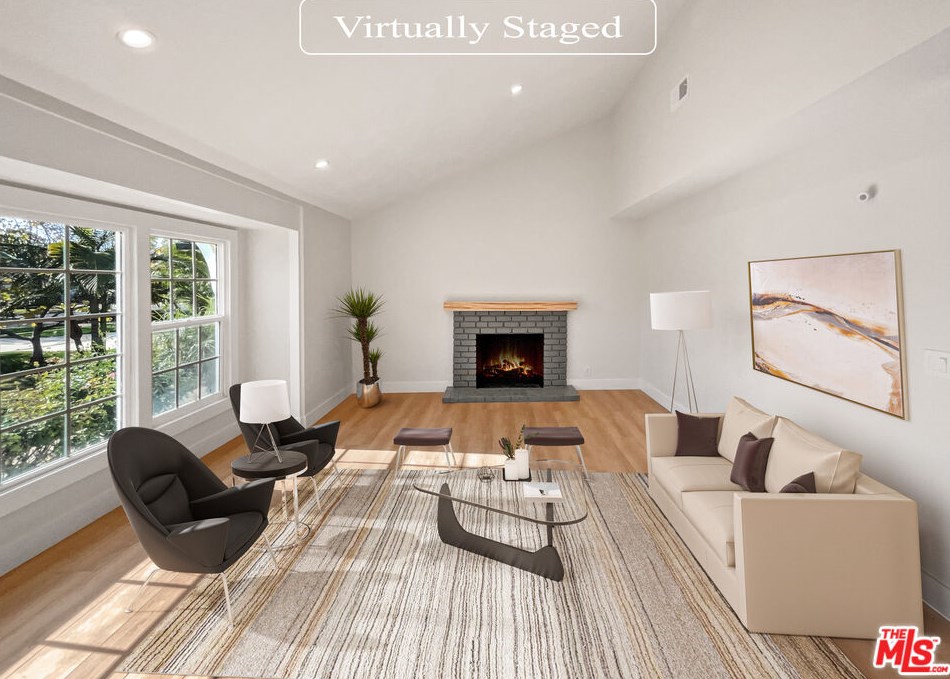 2701 Kempton Dr, Los Alamitos, CA 90720