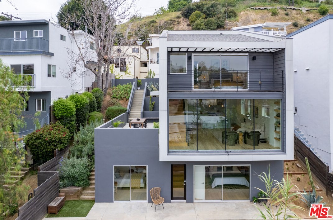 2168 Lyric Ave, Los Angeles CA  90027-4754 exterior