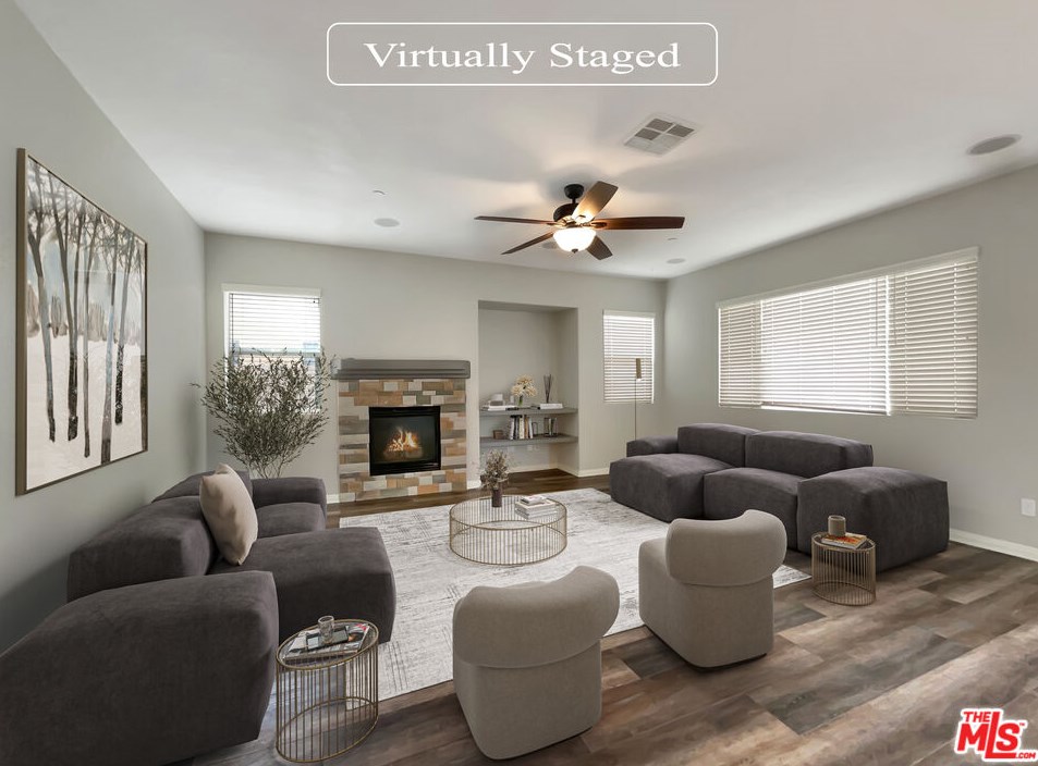 8823 Mora Ct, Lancaster, CA 93536