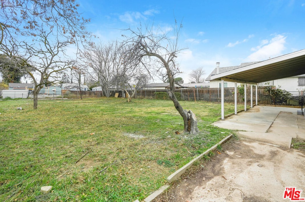 833 Michigan Ave, Beaumont, CA 92223