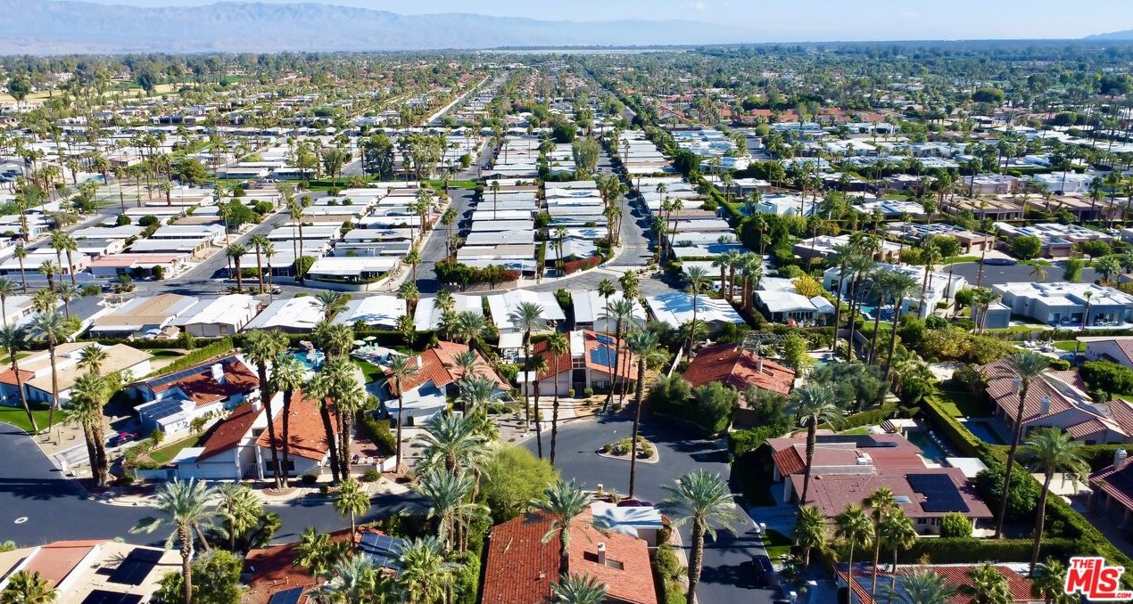17 Lincoln Pl, Rancho Mirage CA  92270-1928 exterior