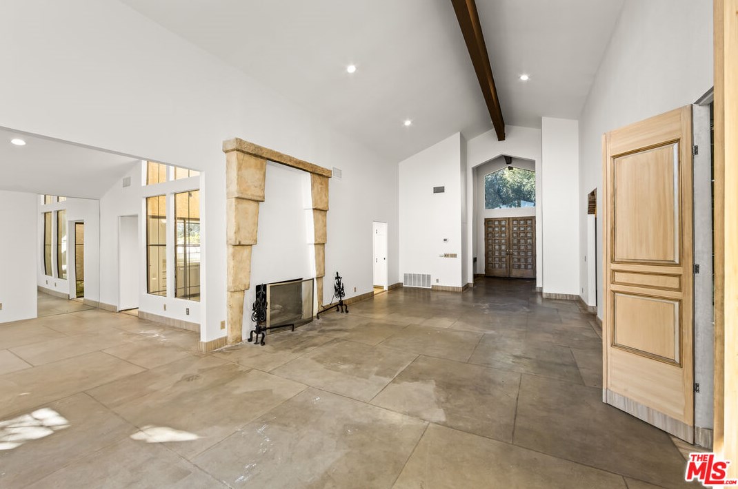 17 Lincoln Pl, Rancho Mirage CA  92270-1928 exterior